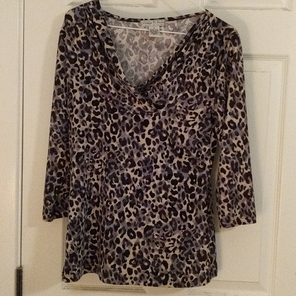 2/$10 Vintage Suzie soft animal print top
